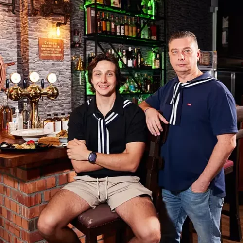 Ukrainian Model, 21, Drops Out Of NTU To Help Parents Save Restaurant From Bankruptcy